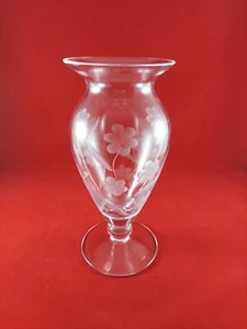 LENOX PINK ETCHED CRYSTAL GLASS VASE FLORAL SPIRIT 9" TALL. EXCELLENT - Picture 1 of 9