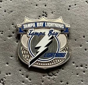 Tampa Bay Lightning NHL Hockey Pin - Imagen 1 de 1