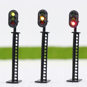 JTD04DE Neu 5 Stk. Ampeln LED Signal Lichtsignal 65mm 12V rot/gelb/grün H0 / TT - Picture 1 of 4