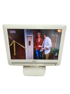 Toshiba 19LV50KW LCD TV DVD Player Combo White HDMI. - Picture 1 of 8