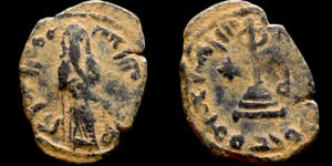 Follis arabo bizantino - califfato omayyade Abd al-Malik ibn Marwan (685-705) #1087 - Foto 1 di 1
