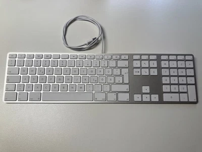 A1243 Apple USB Tastatur Keyboard weiß guter Zustand QWERTZ - Bild 1 von 2