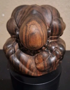 Njana Tilem Galerie Mas Bali handgeschnitzter weinender Buddha aus Holz 6 Zoll L x 6 Zoll B - Bild 1 von 6