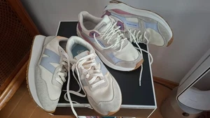 Schuhe Sketchers mit Good Jear u.New Balance 39/ 40,5 - Bild 1 von 10