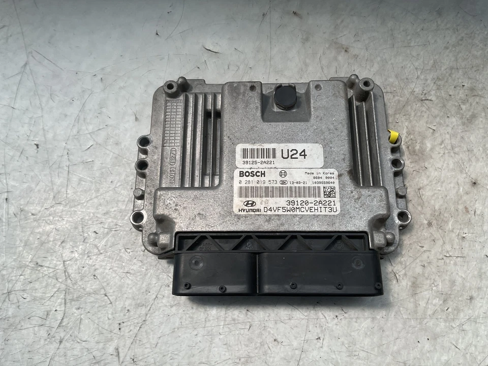 CENTRALINA MOTORE PER HYUNDAI i40 Serie (CW) (11) 39120-2A221 0281019573 Diesel - Immagine 1 di 4