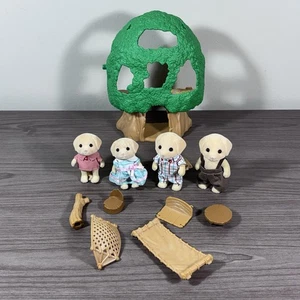 CALICO CRITTERS YELLOW LABRADOR FAMILY AND TREE HOUSE - Picture 1 of 9