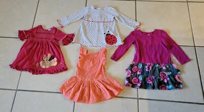 Lote de 4 vestidos niñas.Talla:3vestido-2T,1vestido-12M. Foto 1 de 4