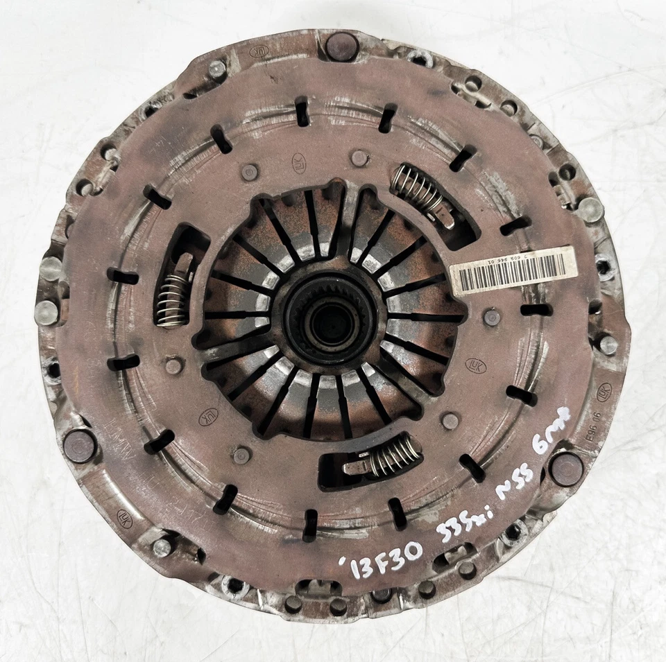 BMW 135i 335i 435i 535i 2011-2016 (E87 F10 F30 F32) 3,0 L M/T volante con embrague Foto 1 de 4