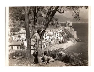 WWII WW2 Original Photo Soldiers at 'Fishing Village, So. Italy' 1940s Pls READ - Picture 1 of 4
