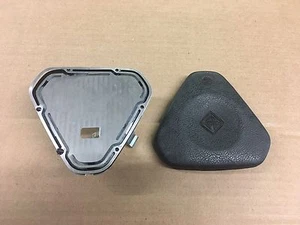 INTERNATIONAL 473290C91 HORN BASE PLATE AND COVER - Picture 1 of 2