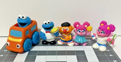 Lote De 5 Juguetes Calle Sésamo Galleta Monstruo Coche Camarero Abadía Hada de los Dientes Ernie Foto 1 de 4