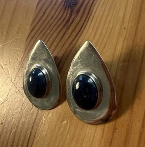 Orecchini "J Allan" firmati a mano in argento sterling cabochon gemma blu - Foto 1 di 15