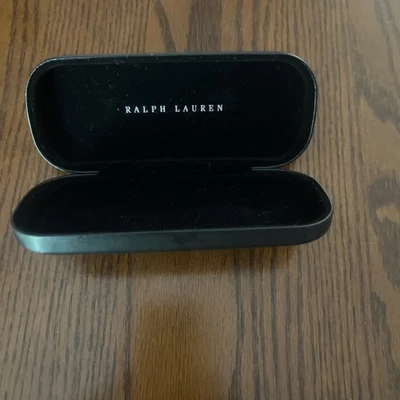 Estuche rígido negro para gafas de sol Ralph Lauren Foto 1 de 4