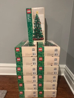 LEGO Iconic Christmas Tree (40573) - Holiday Gift for Kids and Adults New Sealed - Image 1 of 4