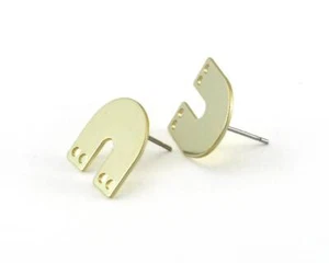 1 par de postes de perno en forma magnética rectangular y semicírculo latón crudo 3864 - Imagen 1 de 2