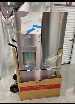 Usado GE - 21,9 Cu. Refrigerador de profundidad de mostrador de pies Side-by-Side Foto 1 de 4