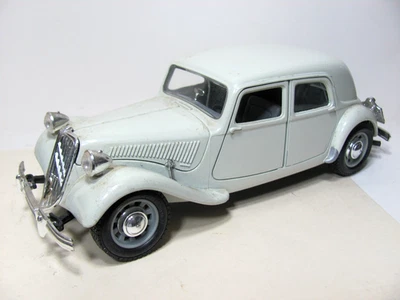 CITROEN 15CV ESCALA 1/24 MODELO FUNDIDO A PRESIÓN! Foto 1 de 3