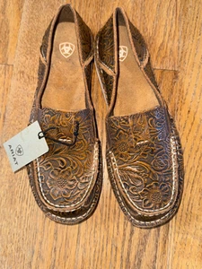 Nuevo con etiquetas Zapato Cruiser Ariat® para mujer talla 7.5 de cuero floral en relieve 10035831 sin cordones - Imagen 1 de 7