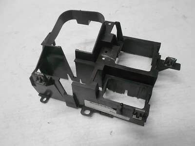 2003 2004 2005 2006 CADILLAC ESCALADE INTERIOR DASH AIR VENT FRAME - Image 1 of 4