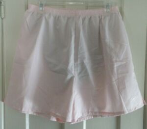 REEBOK Play Dry Women’s Size XL Athletic Shorts Lt Pink w/ Lt Gray Liner - EUC!