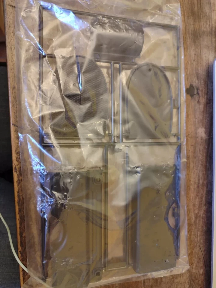 DG POCHER BUGATTI 50T RIVAROSSI 1/8 RICAMBIO NUOVO E ORIGINALE COD 76592 - Immagine 1 di 3