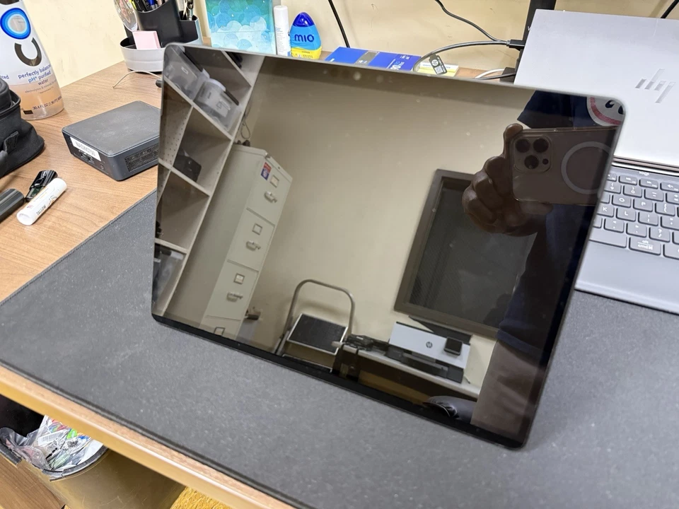 Microsoft Surface Pro 8 (Intel i5, 16 ГБ RAM, 512 ГБ SSD) платиновый - Изображение 1 из 1