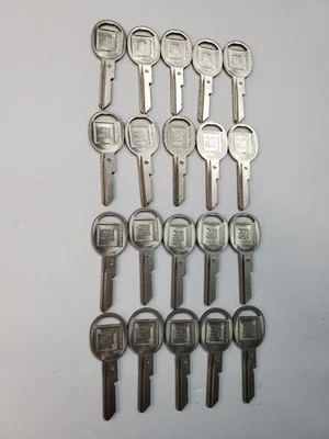 20 Key Blank GM NOS OEM DEALER STOCK KEY Trunk Doors   oems - Image 1 of 4