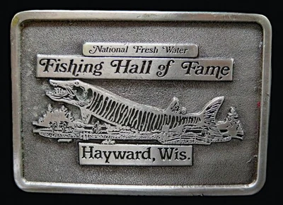 Fivela de cinto vintage National Fresh Water Fishing Hall Of Fame Hayward Wisconsin - Imagem 1 de 4