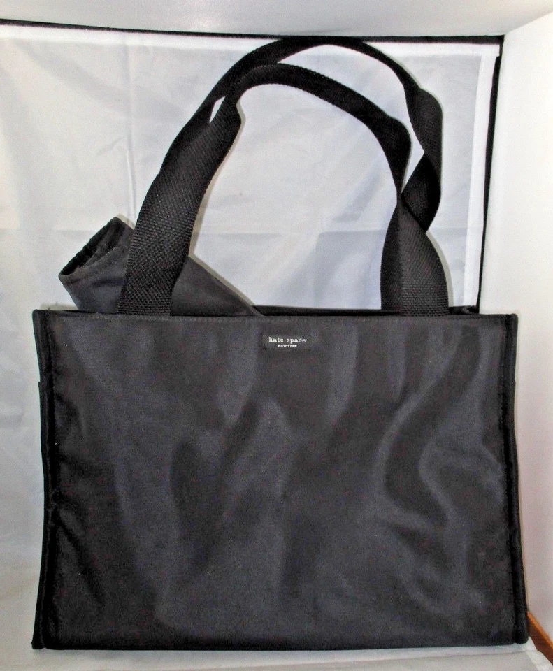 BOLSA DE PAÑALES KATE SPADE Clásica Negra Nylon con Almohadilla Foto 1 de 4