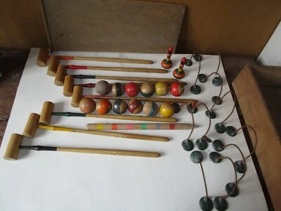 Jeu de croquet de table ancien dans sa boite en bois / Maillets, boules, arceaux - Photo 1/4
