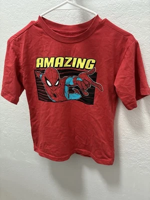 Marvel The Amazing Spiderman 男孩 8 码红色短袖超级英雄 T 恤 — 第 1/4 张图片