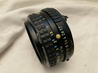 PENTAX -A  SMC  1 : 1,7  50 MM  N  1335611 LENS IN VERY GOOD CONDITION - Image 1 of 4