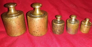 Volkskunst Set mit 5 Gewichten aus Messing (2 von 500gr + 2 von 100gr + 1 von 50gr) Punzen - Bild 1 von 9