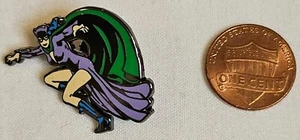 Kith x DC Comics Batman Esmalte Solapa Pin Set FW24 Catwoman Retro Clásico Solo - Imagen 1 de 2