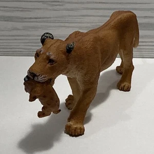 Papo 2006 Löwin mit Löwenjunges 6,5'' PVC Figur Figur Wildtier Spielzeug - Bild 1 von 10