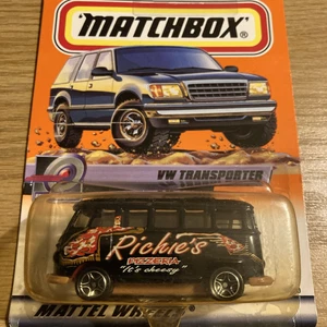 MATCHBOX 2000 #57 LOGO CHASE HUNT BLACK RICHIES PIZZA VW TRANSPORTER - Picture 1 of 6
