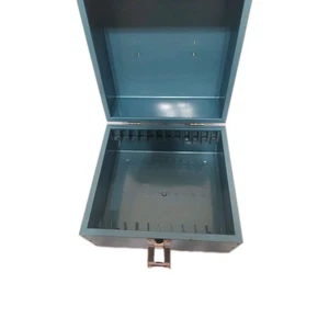 Custodia vintage in metallo Bruce's pellicola 8 mm senza bobine manico in bachelite ottime condizioni  - Foto 1 di 11