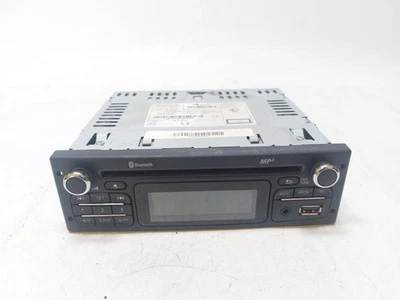 281155052R AUTORADIO DACIA DUSTER I (HS) 4WD 1.5 DCI 8V MAN 6M 110CV 2013 5P SUV - Immagine 1 di 4