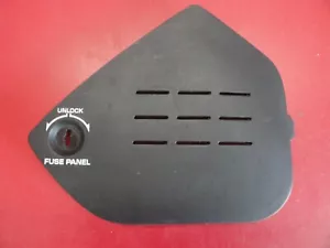 94-96 Corvette Fuse Panel Door Cover without Lock Knob FREE SHIPPING C40213-3 - Foto 1 di 2