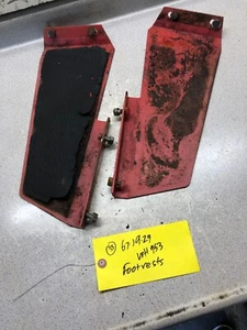 Wheel Horse 953 Tractor Foot Rests 2744 & 2745 - Picture 1 of 3