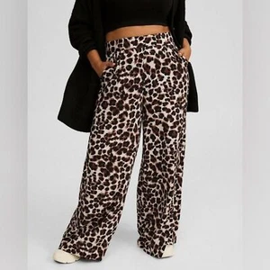 Torrid Pull-On Wide Leg Leopard Pant Size 4X-26 - Picture 1 of 6