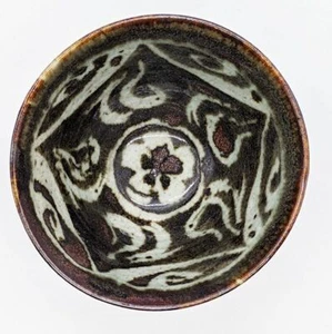 Cuenco lateral de cerámica tono tierra sin firmar - 3 3/4" de diámetro - Imagen 1 de 3