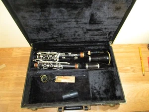 Clarinetto vintage Selmer Signet 100 in legno con boccaglio e custodia - Foto 1 di 8