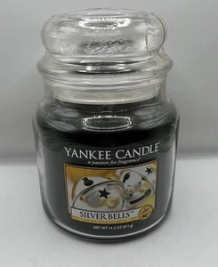 Yankee Scented Green Candle Medium Jar 14.5oz 411g - Silver Bells - Picture 1 of 4
