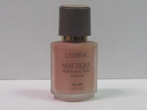 L'Oreal Mattique Illuminating Matte Makeup Oil Free 1.12 oz color Pale Brand New - Picture 1 of 1