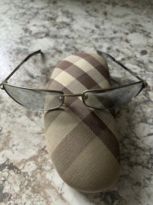 Gafas de sol Burberry. Hombre. Con estuche Burberry. Vintage. Original Foto 1 de 4