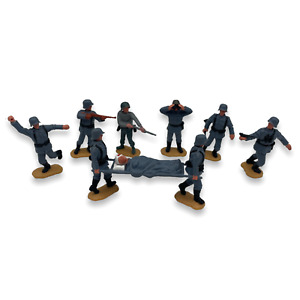 Timpo 2nd Series WW2 German Stretcher / Wounded Soldier & 6 Figures 1970's