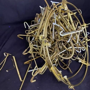#6895 Metal Plate Hanger Approximately 30 Pieces - Picture 1 of 3