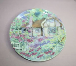 DECORATIVE DAWNA BARTON PLATE 7 3/4" COTTAGE PINK PURPLE FLOWERS VANDOR JAPAN - Bild 1 von 4