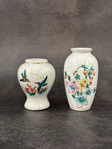 Set 2 piccoli mini vasi porcellana ceramica vintage colibrì floreale Cina - Foto 1 di 9